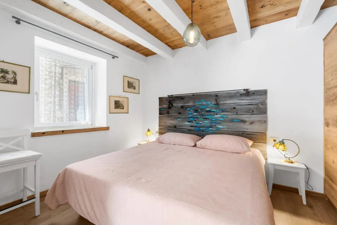 Apartments Casa Cristallo And Tofana Novigrad Istria