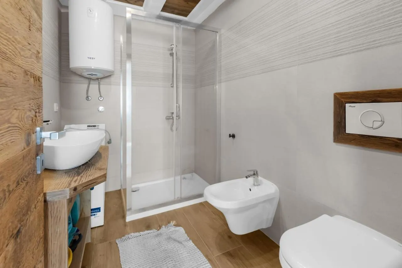 Apartments Casa Cristallo And Tofana Novigrad Istria