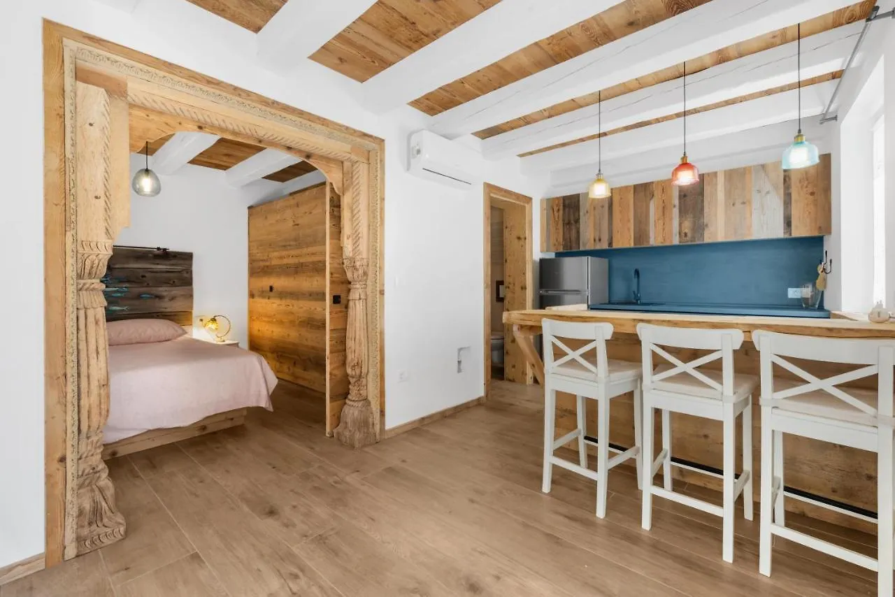 Apartments Casa Cristallo And Tofana Novigrad Istria